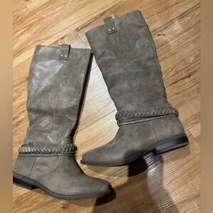 Women's Gray Braided Shaft Flat Boot - NEW